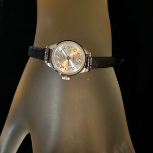 Elegant Silver and Black Women's Bracelet Watch